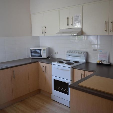 Glenelg Holiday Apartments - Corfu Adelaide Eksteriør billede