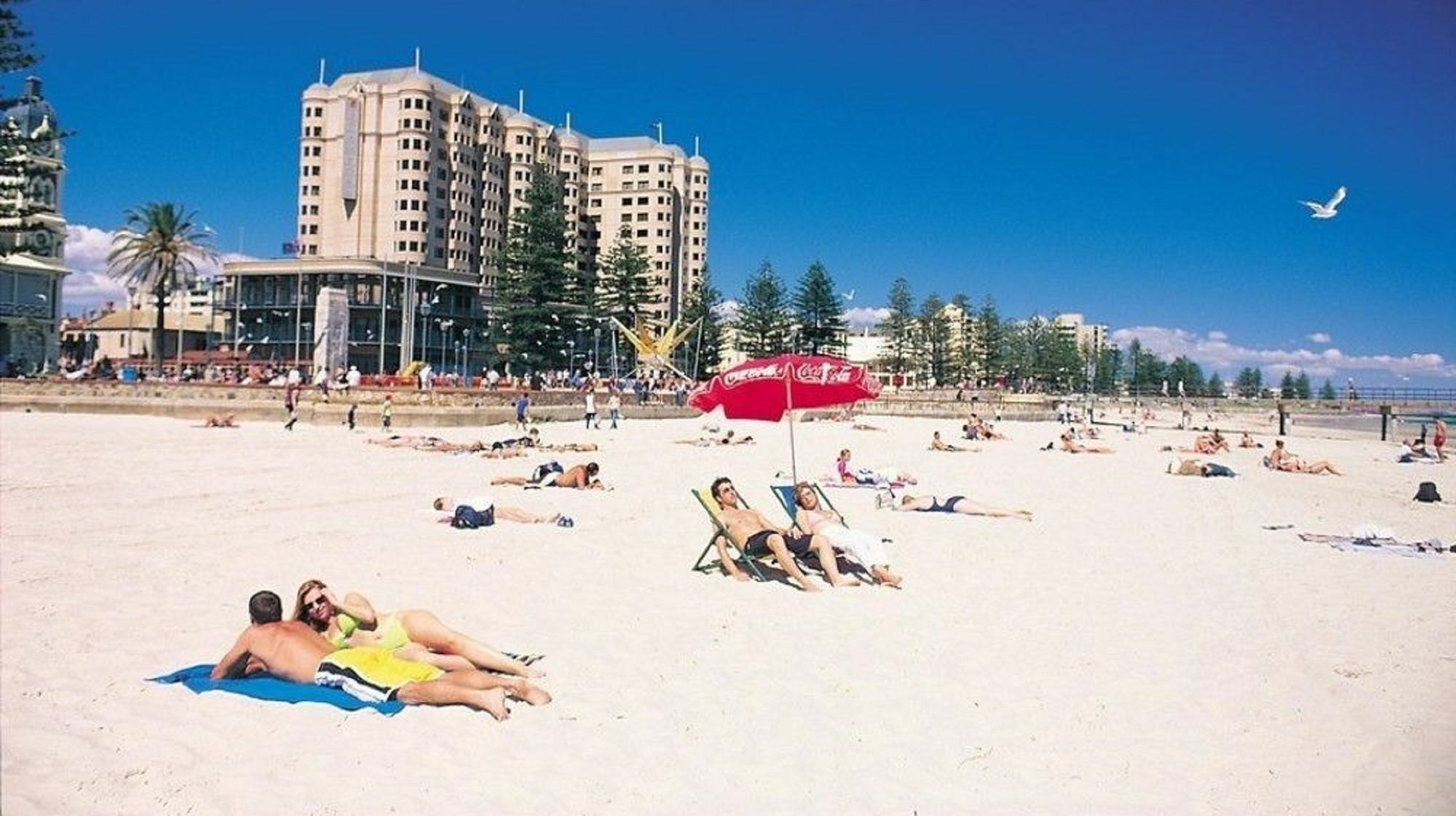Glenelg Holiday Apartments - Corfu Adelaide Eksteriør billede